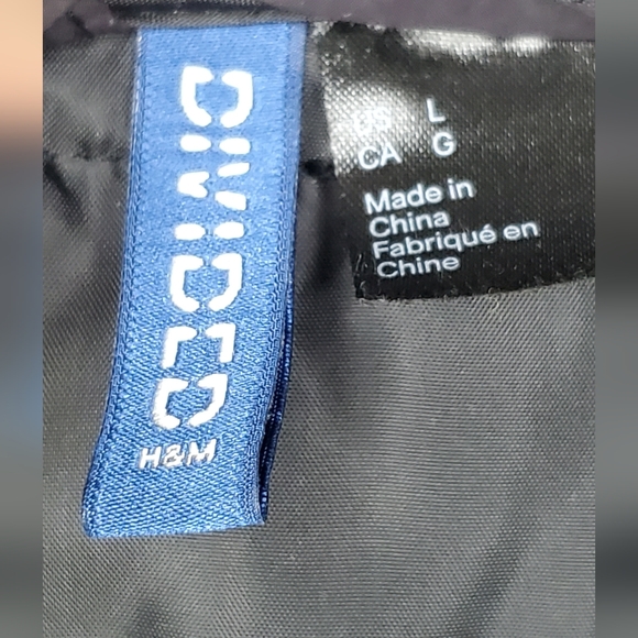 H&M-size L- Men's Divided- Black Puffer Jacket Lightweight with Hood - Picture 11 of 11